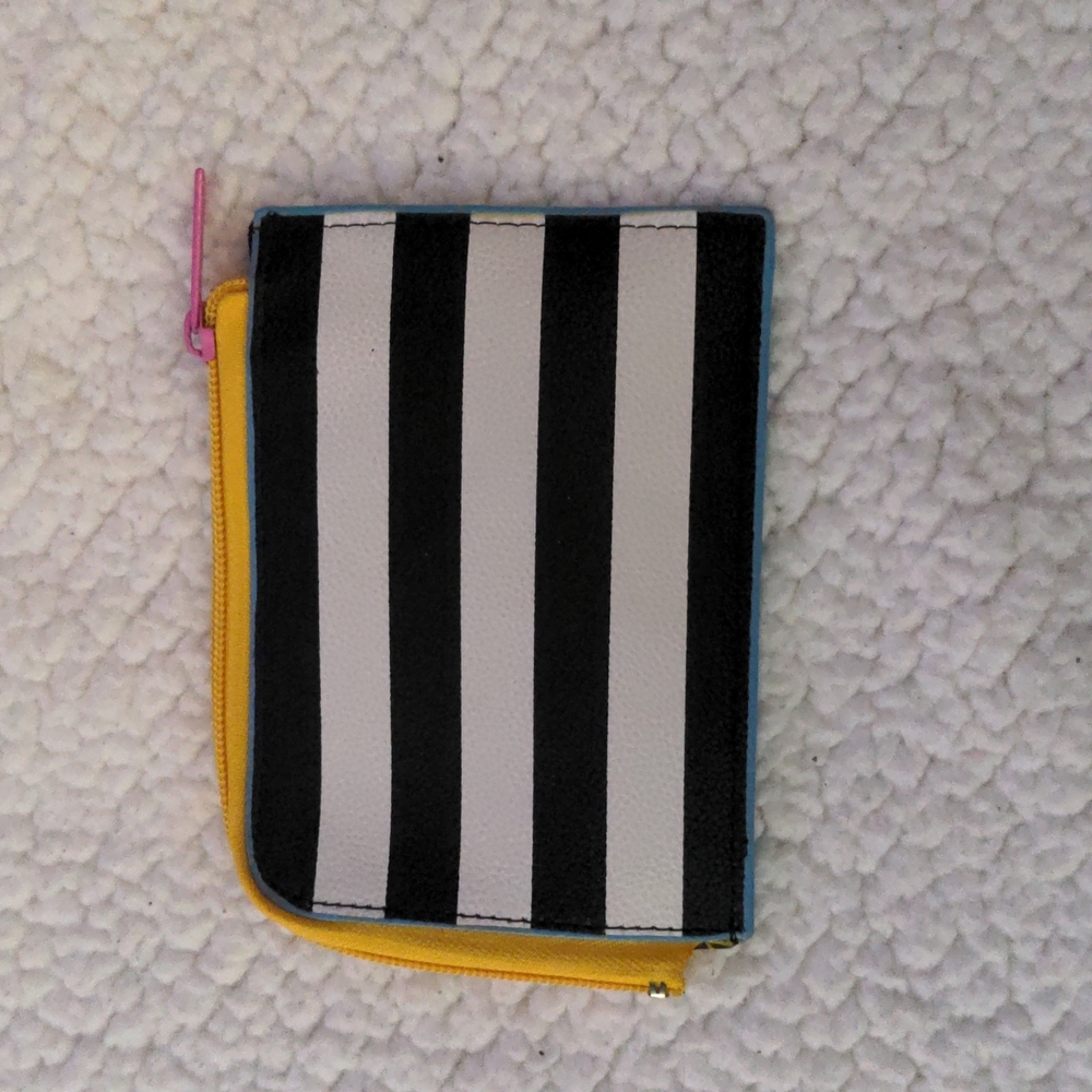 Sephora pouch